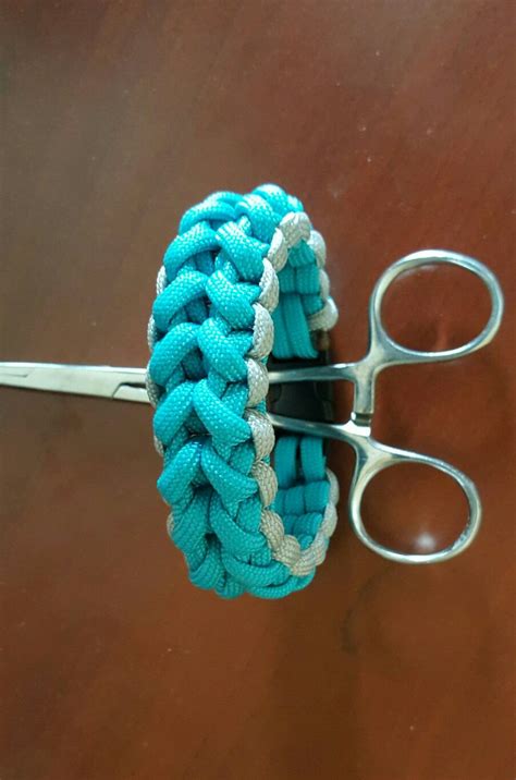 In this guide, we go over how to tie paracord knots and why paracord works great to use for tying them. Pin on MY Paracord Knots