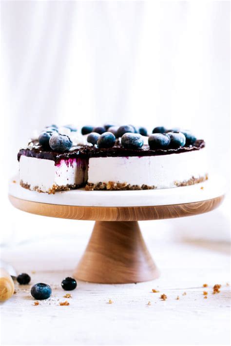 See more ideas about vegan cheesecake, vegan desserts, dessert recipes. Vegan Blueberry Yogurt Cheesecake - Paleo Gluten Free Eats
