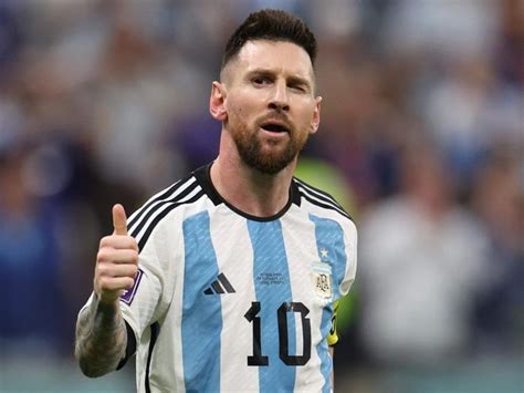 Lionel Messi Is The Highest Paid Athlete On The Planet Here S His Net Worth And How He Makes