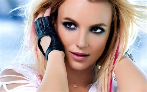 Brittney Spears Wallpapers A Place For Fans Of Britney Spears To See Share Download And