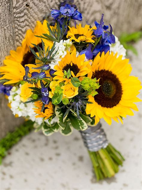 25 Sunflower Wedding Ideas To Brighten Your Big Day Sunflower Wedding