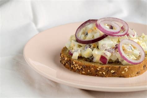 Premium Photo Sandwich With Egg Salad On Wholegrain Bread Close Up