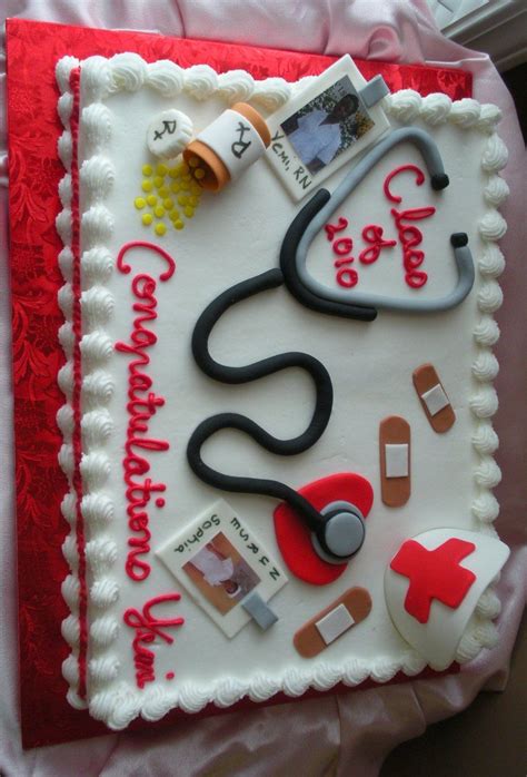Nurse Graduation On Cake Central Nursing Graduation Cakes Graduation Party Desserts