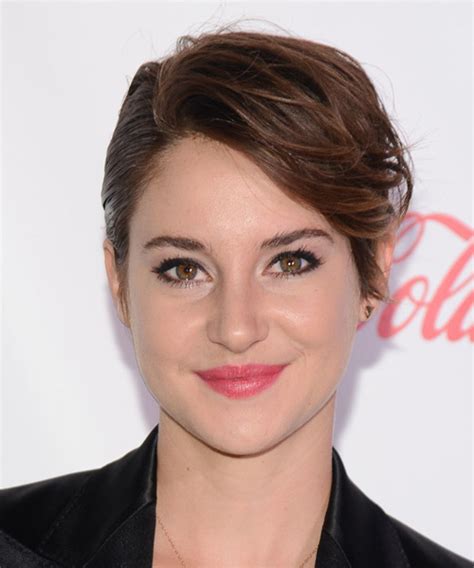 Shailene Woodley Short Straight Brunette Hairstyle With Light Brunette