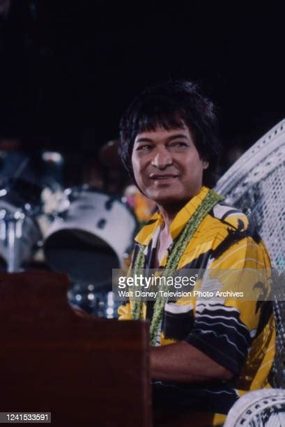 Don Ho Photos And Premium High Res Pictures Getty Images