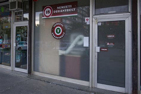 Megbüntettek egy nemzeti dohányboltot Szombathelyen
