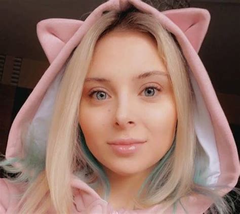 Kitty Caitlin Videos Age Biography Net Worth Boyfriend Career And