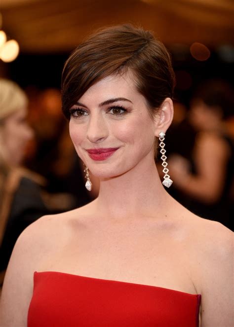 Discover More Than 156 Anne Hathaway Short Hair Poppy