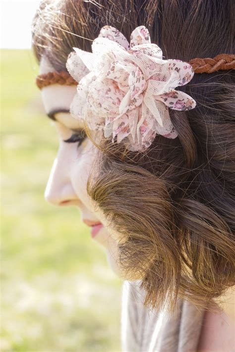 Published on march 20, 2014february 2, 2017 by juliavalley. DIY Leather & Floral Boho Headband | Diy leather headband, Leather diy, Headbands