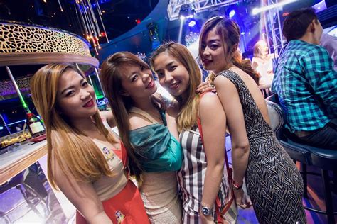 Phnom Penh Nightlife Best Bars And Nightclubs Jakarta100bars Nightlife Reviews Best