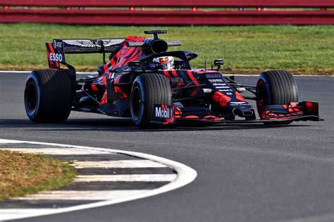 Forsche töne, clevere pr und das bunteste auto des jahres: Red Bull RB15 - F1-Auto für 2019 - auto motor und sport