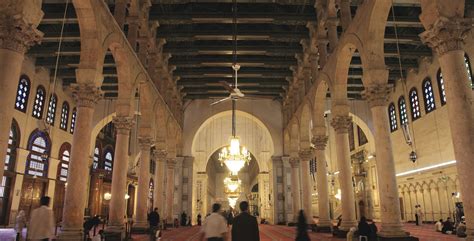 المسجد من الداخل المرسال