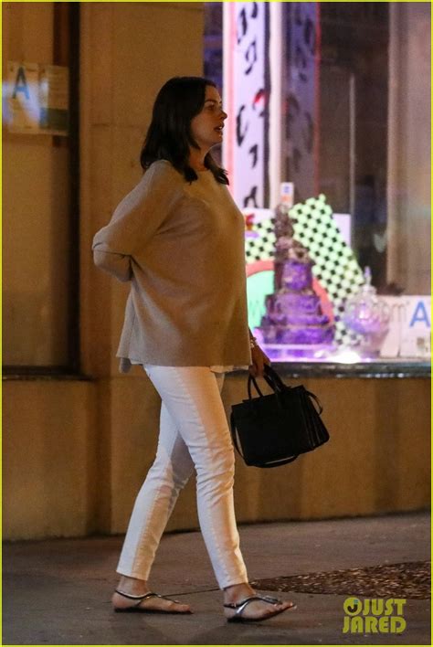 Pregnant Anne Hathaway And Husband Adam Shulman Enjoy A Dinner Date With