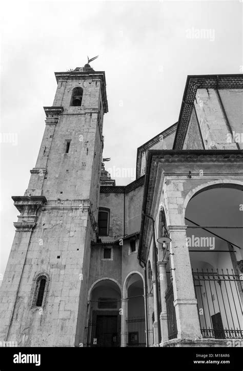 Castel Di Sangro Abruzzo Italy October 13 2017 Basilica Of Santa Maria Enjoys The Ancient