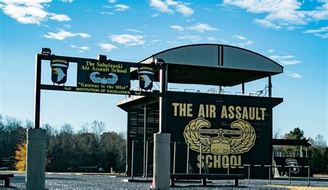 Sabaluaski Air Assault School Welcoming New Commander Wkdz Radio