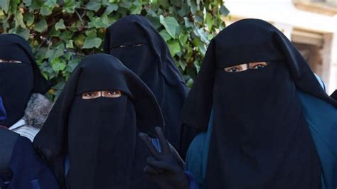 Entra En Vigencia Prohibición Del Uso De La Burka En Países Bajos Trt Español