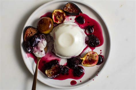 Panna Cotta With Figs And Berries Recipe Nyt Cooking