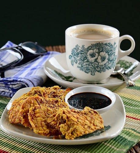 Cita rasanya yang gurih lumpia cocok untuk menjamu tamu atau camilan di rumah. Tempe Goreng Berempah | Makanan, Kue, Dapur