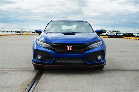 The First Us Spec 2017 Honda Civic Type R Will Be Auctioned On Bring