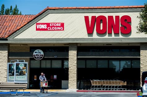 Vons Supermarket In Glendora Set To Close By Sept 23 San Gabriel
