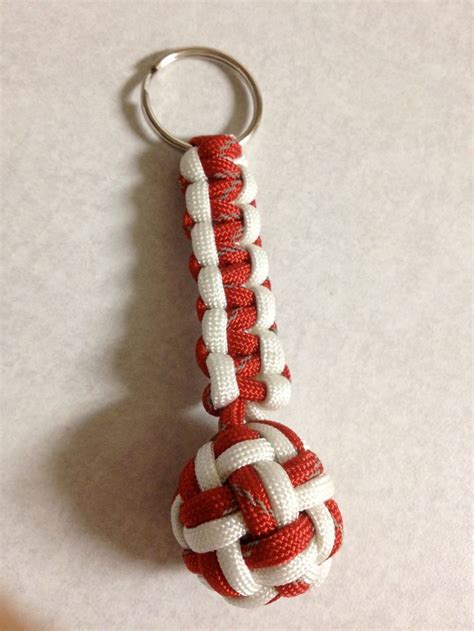 Easy step by step instructions for making a. Globe knot | Paracord knots, Paracord, Knot keychain