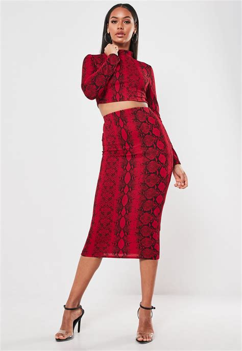 Https://techalive.net/outfit/snake Print Skirt Outfit