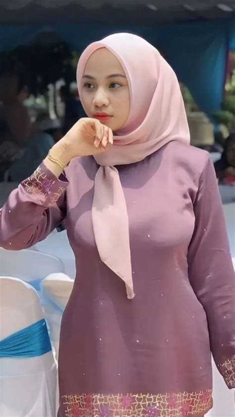 pin by aria on menonjol fashion muslimah hijab