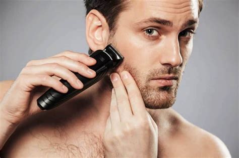 Can You Use Shaving Cream With An Electric Razor Detailed Explanation
