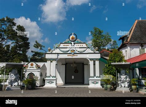 The Donopratono Gate And Guardian Statues At The Entrance To The Kraton