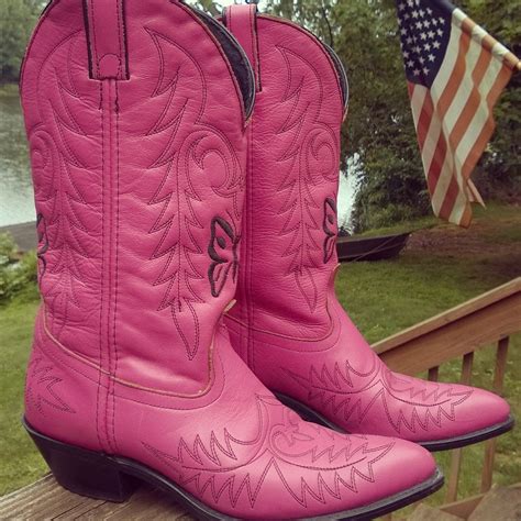 Kickin Pink Cowgirl Boots Sunnymoonboutique Com Boots Pink Cowgirl Boots Cowgirl Boots
