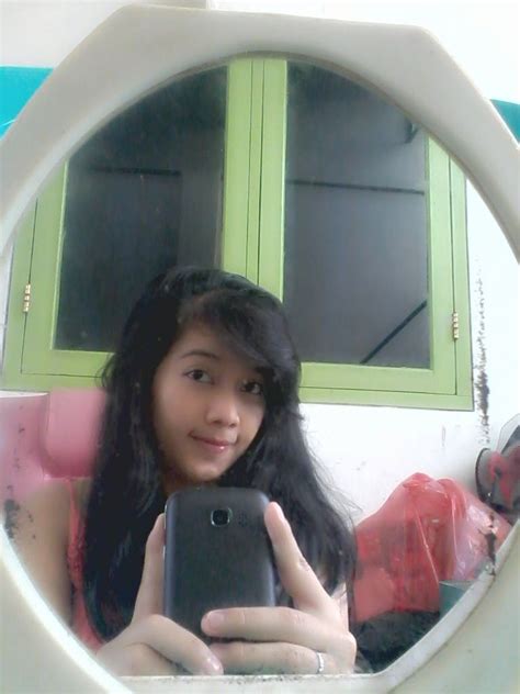 Pin By Sang Putri Dewi Irma Sweet On My Face Mirror Selfie Selfie Face