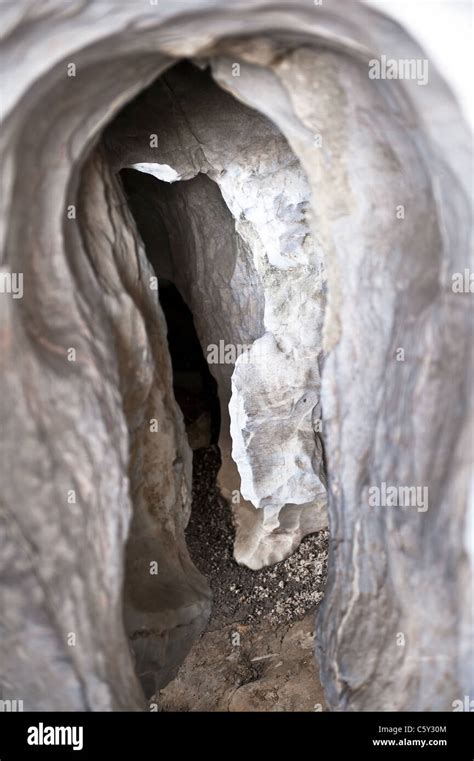 Cave Entrance Hi Res Stock Photography And Images Alamy