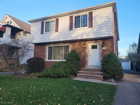 3971 W 158th St Cleveland Oh 44111 Mls 4503592 Redfin
