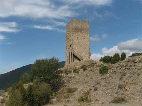 «torre dei moro» in fiamme a milano: Rutas y excursiones: La torre del Moro