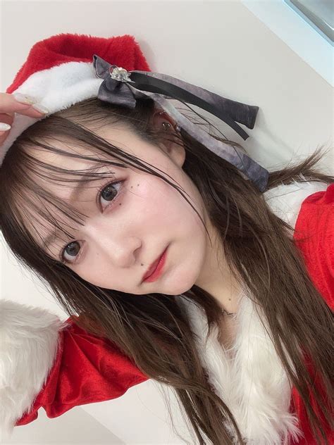 三浦菜々子真っ白なキャンバス On Twitter ななサンタからメリークリスマス🎄🎁 Otqzrut2gn