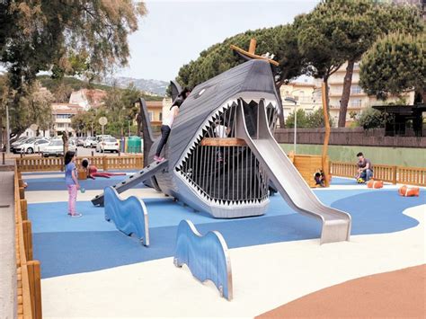 Shark Timber Play Sculpture For Sea Themed Playground With Slide 야외
