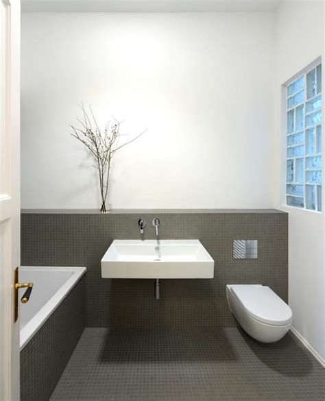 Einen ähnlich rustikalen, natürlichen flair wie fliesen in holzoptik, verleihen ihrem badezimmer auch natursteinfliesen. Pin von Bagis auf interior | Badezimmer fliesen ...