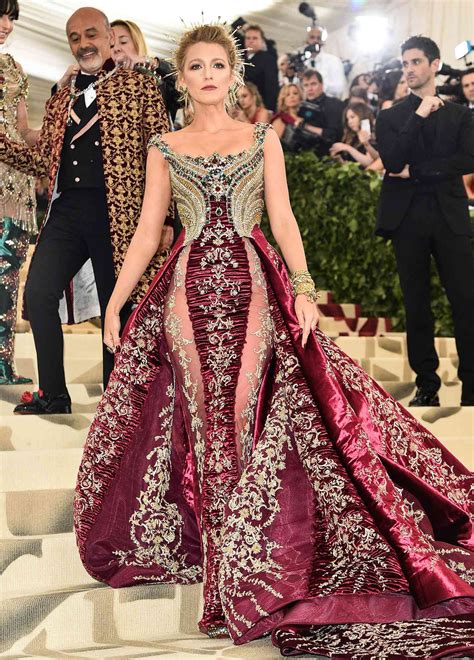 Blake Lively And Ryan Reynolds Light Up 2018 Met Gala Red Carpet