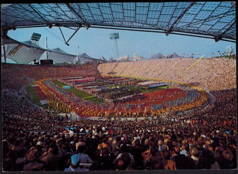 Am freitag (13.00 uh mesz/zdf und eurosport) steht die eröffnung der olympischen spiele in tokio an. Foto Ansichtskarte Olympia München 1972 Eröffnungsfeier ...
