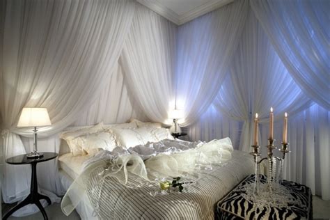 50 Awesome Canopy Beds In Modern And Classic Style Bedroom Design