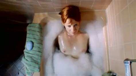Nude Video Celebs Manon Banta Nude Existes 2010