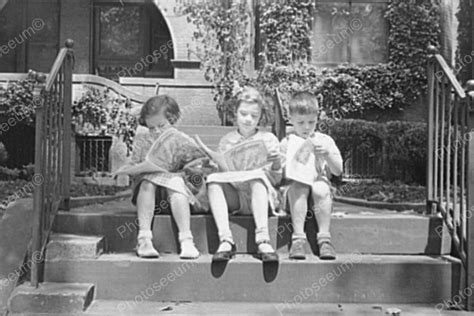Children Read The News On Steps 4x6 Reprint Of Old Photo Vintage