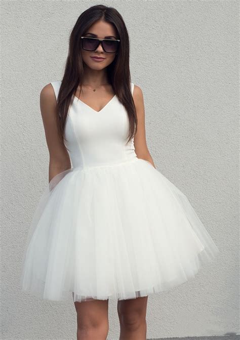 Elegant White Short Cocktail Dresses With Puffy Skirtv Neck Back Open Semi Formal Dresses