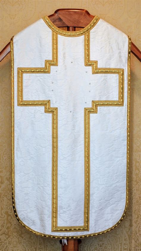 New Liturgical Movement Chasubles With Changeable Appliques For Feast Days