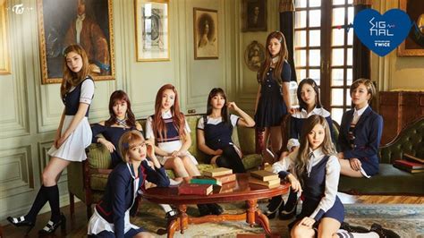 Download wallpaper images for osx, windows 10, android, iphone 7 and ipad. TWICE "Signal" Group Photo Teaser + Full Power Set ...