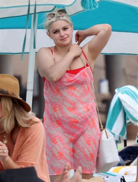 Ariel Winter Pretty Girl Or Milf In A Midlife Crisis Photos The Fappening