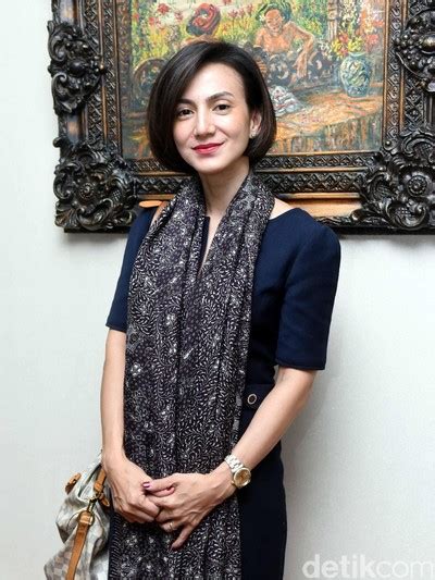 Foto Pesona Wanda Hamidah Yang Makin Cantik Jelang 40 Tahun