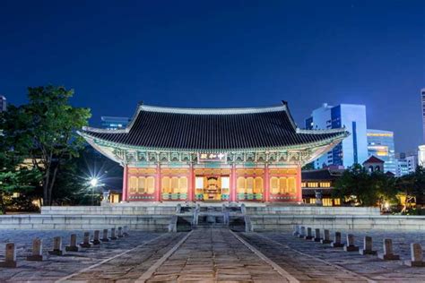 Seoul Deoksugung Palace Walking Tour Getyourguide