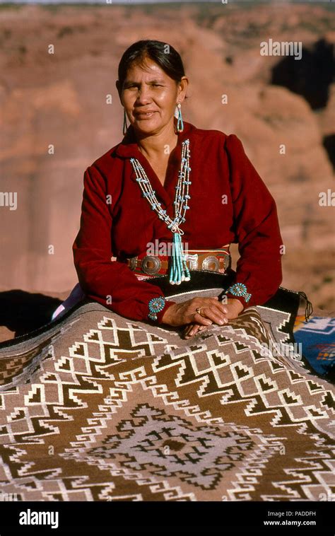 Navajo Rug Weaver Stock Photo Alamy