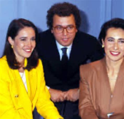 Cesara buonamici è una nota telegiornalista italiana, famosa soprattutto per essere un volto di spicco del tg5, fondatrice insieme a enrico mentana e nel 1987 cesara buonamici diventa ufficialmente una giornalista professionista. 13 gennaio 1992 : alle 13 su canale 5 nasceva il tg5